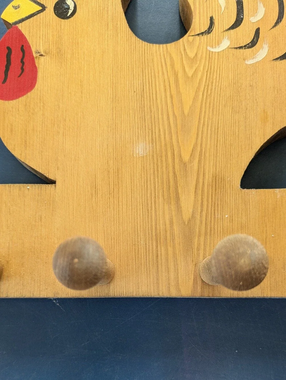 Chicken Wall Hook Holder Decor 4 Wood Hooks 8 x 7 5/8 Handcrafted Vintage